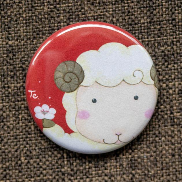 缶バッジ_38mm【015：ヒツジと梅】２個セット　※他の絵柄との組み合わでせてのセット購入もできます